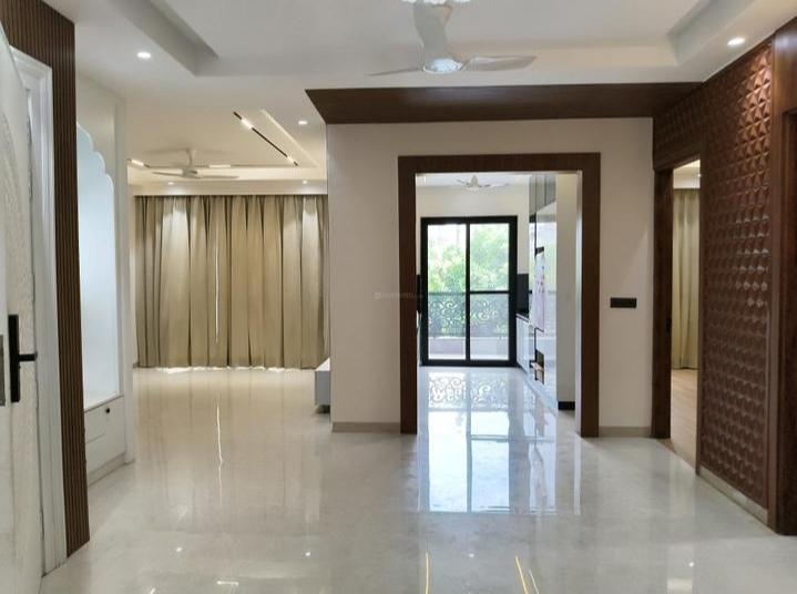3 BHK Independent Floor in Dlf phase 4 Gurgaon - View 2
