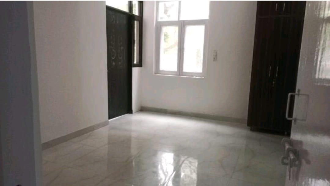 4 BHK Apartment in Naveen apartment sector 5 dwarka delhi 