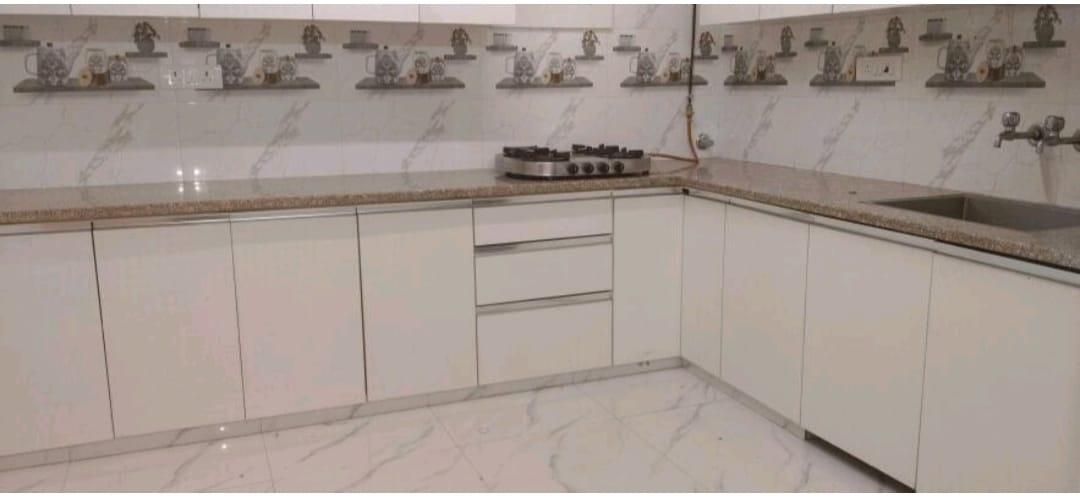 4 BHK Apartment in Naveen apartment sector 5 dwarka delhi 