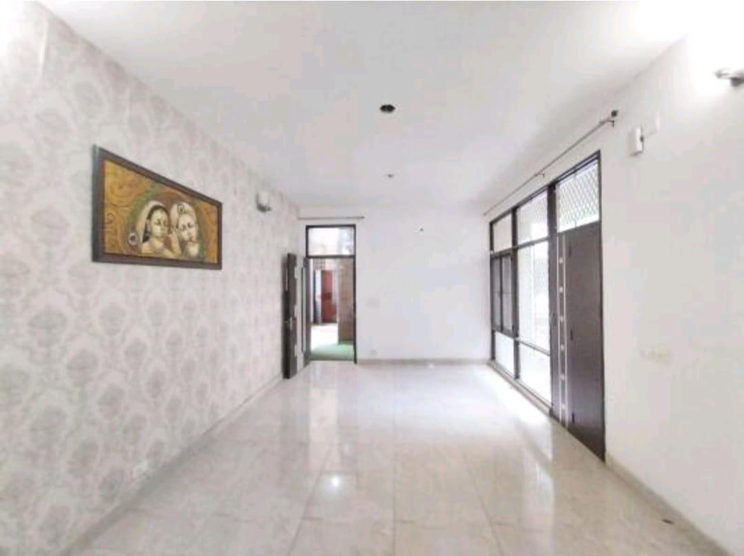 3 BHK Apartment in IIp admin apartment sector 6 dwarka delhi 