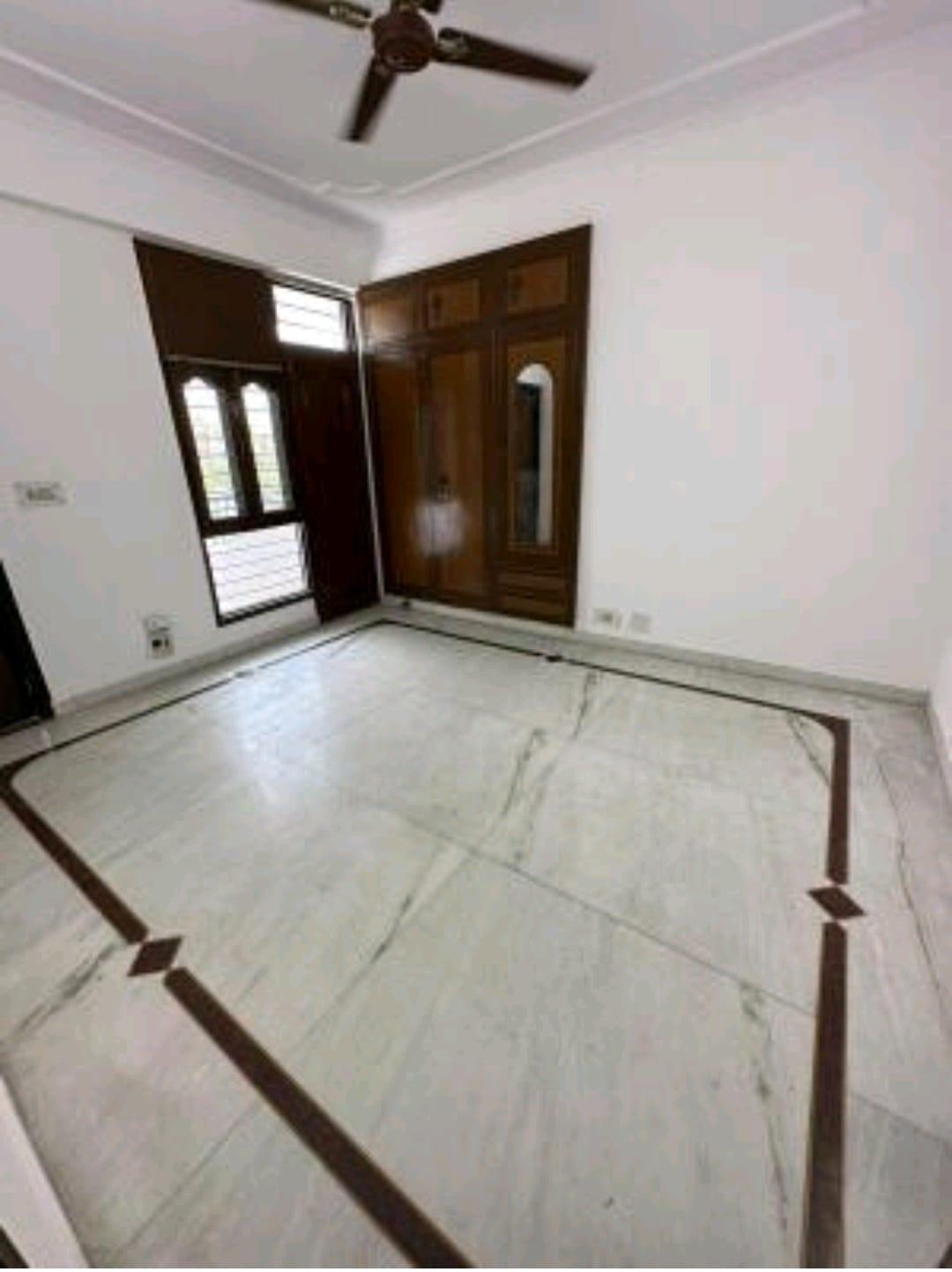 4 BHK Apartment in Som apartment sector 6 dwarka delhi 