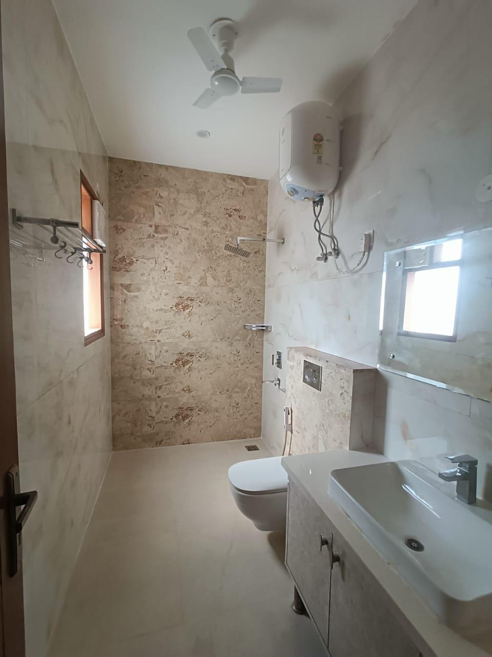 4 BHK Apartment in Lodha Aureus Apartment in Sewri, Mumbai photo 8