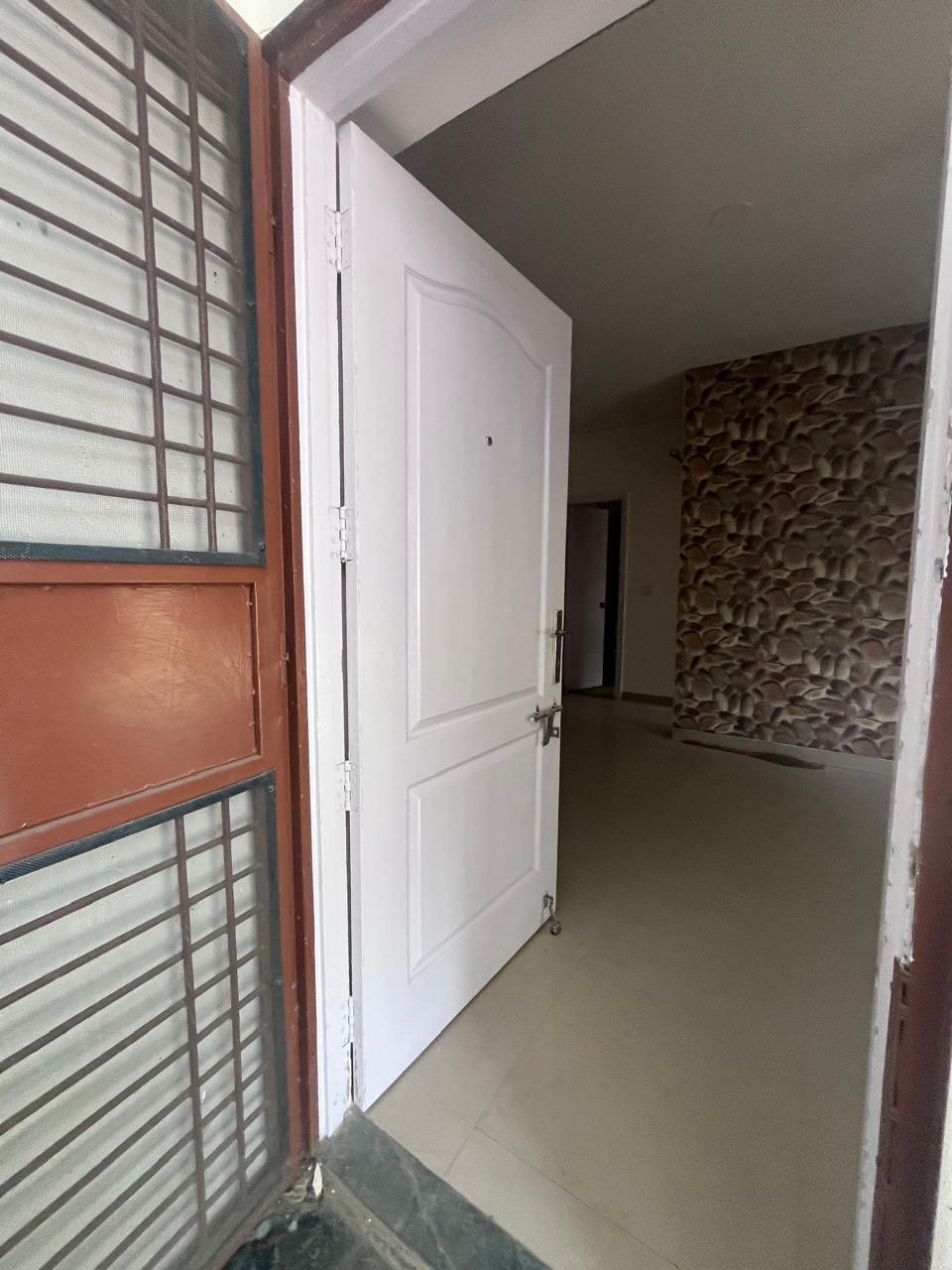 2 BHK Apartment in Je And Vee Shree Gopaldham  Mahavir Nagar, Kandivali West photo 5
