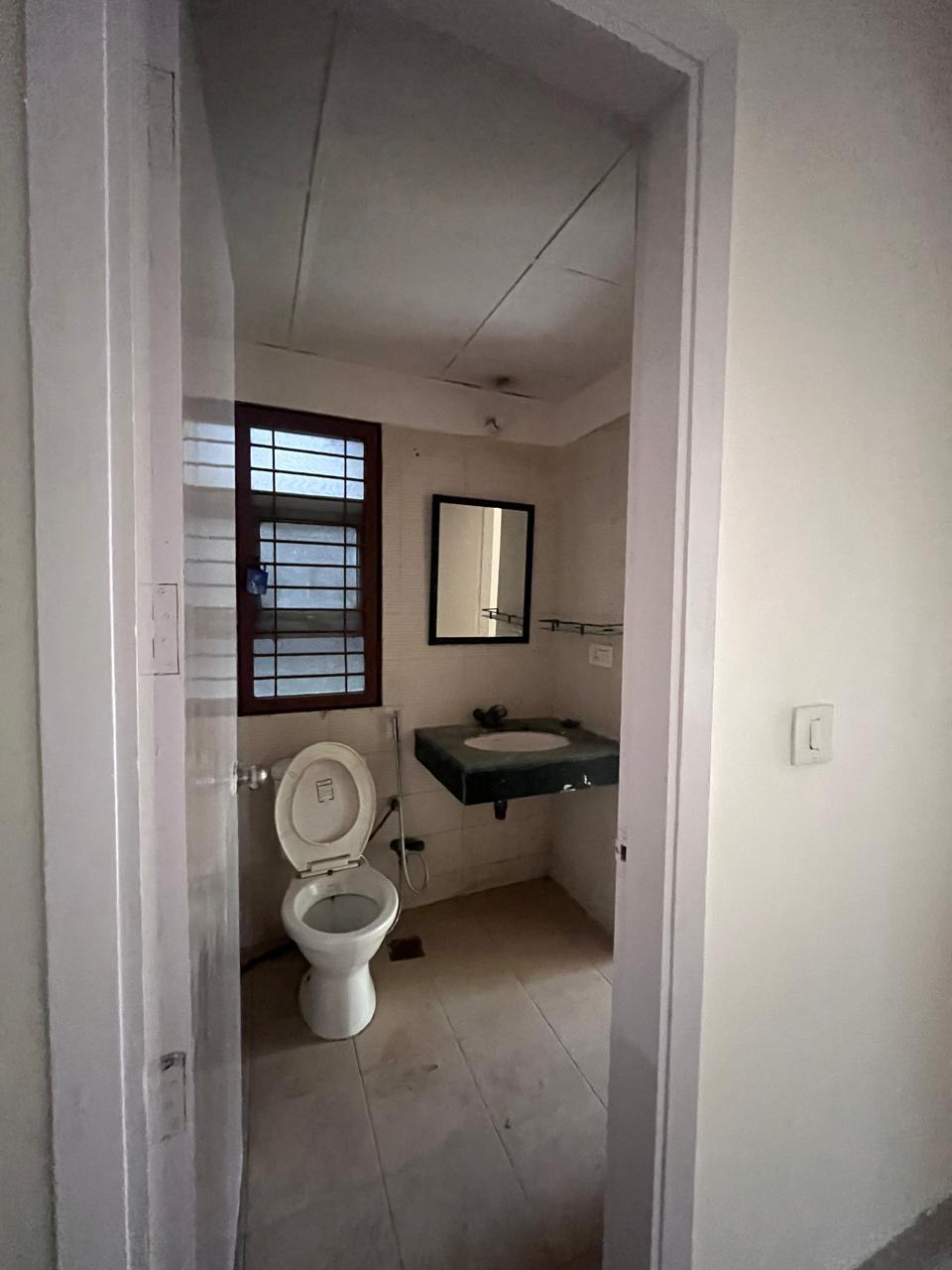 2 BHK Apartment in Je And Vee Shree Gopaldham  Mahavir Nagar, Kandivali West photo 4
