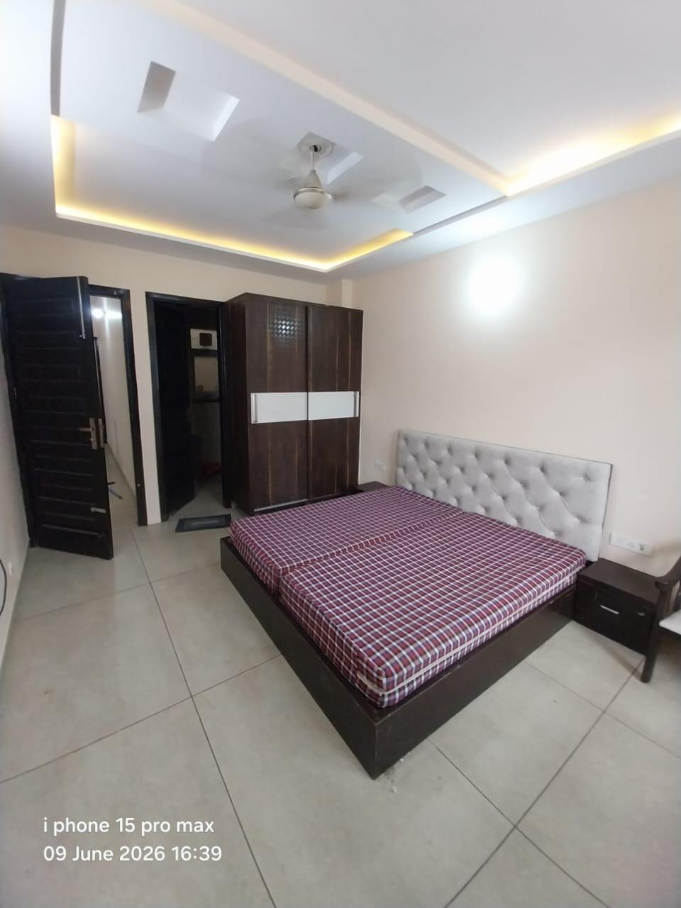 4 BHK Apartment in Je And Vee Shree Gopaldham  Mahavir Nagar, Kandivali West photo 5