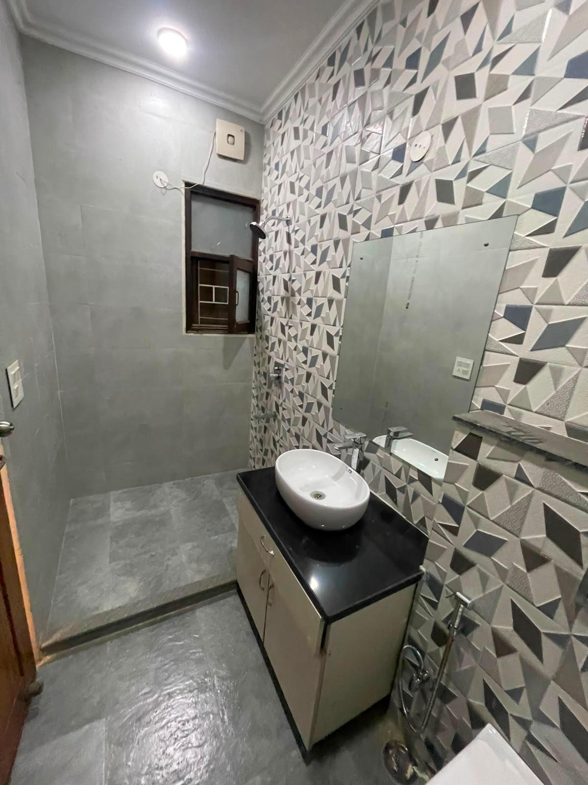 4 BHK Apartment in Ruparel Jewel  Parel, Mumbai photo 9