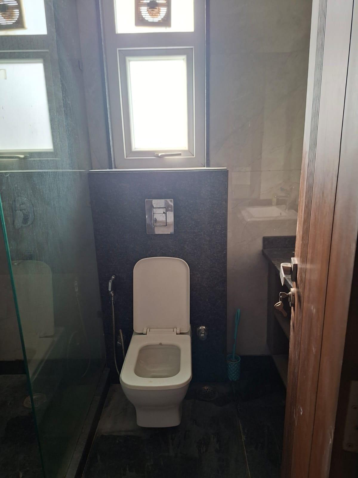 2 BHK Apartment in Piramal Revanta Mulund West, Mumbai photo 6