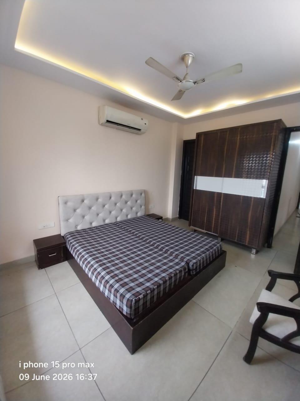2 BHK Apartment in Lodha Divino  Matunga, Mumbai photo 5