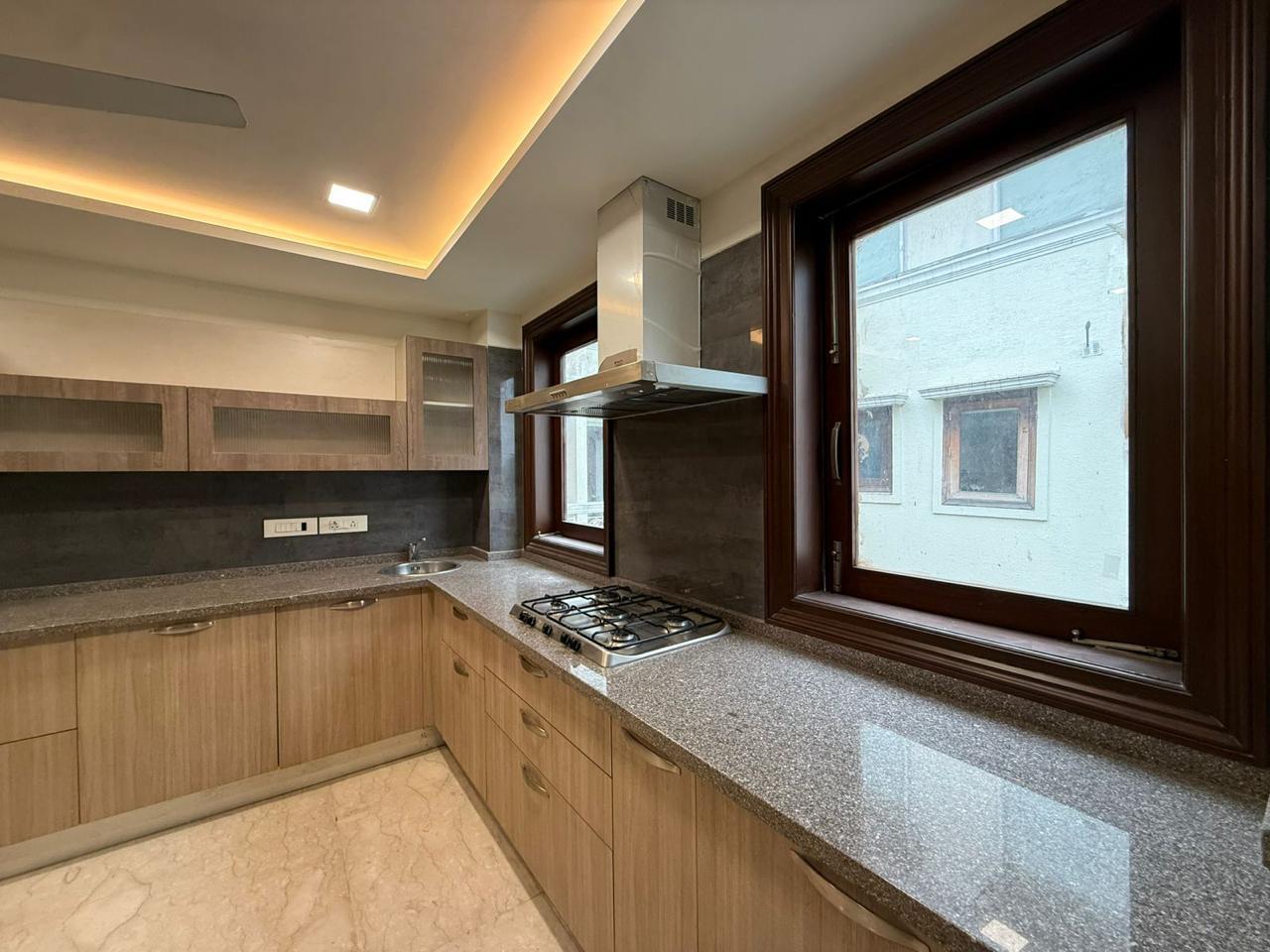 5 BHK Apartment in Rustomjee Ocean Vista  Andheri West, Mumbai photo 10