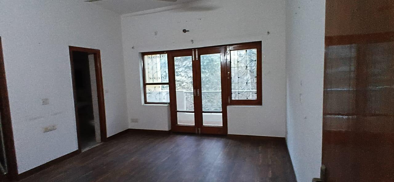 4 BHK Apartment in Sheth Montana  Mulund West, Mumbai photo 5