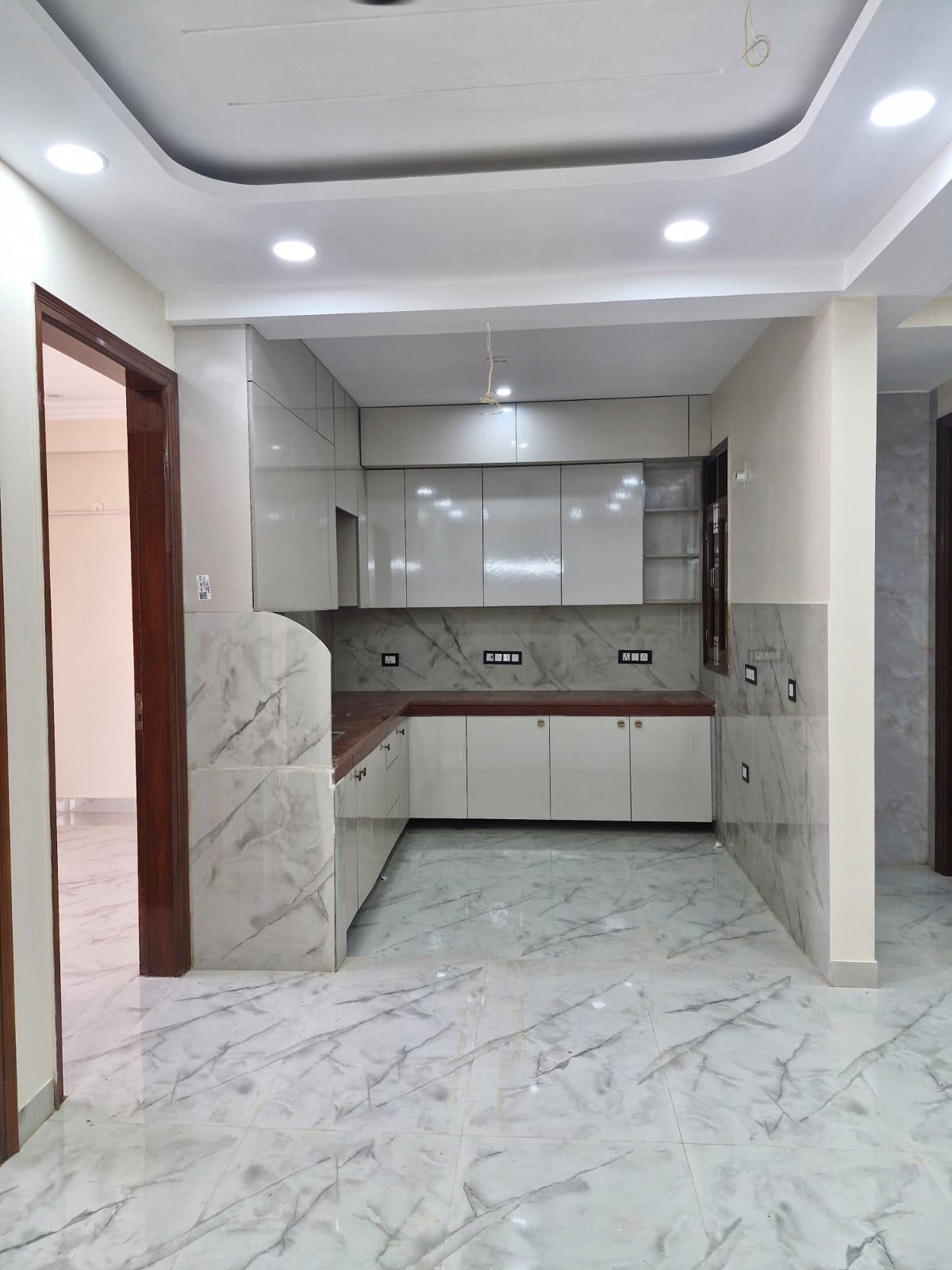 2 BHK Apartment in Chandak Highscape City  Chembur, Mumbai photo 6