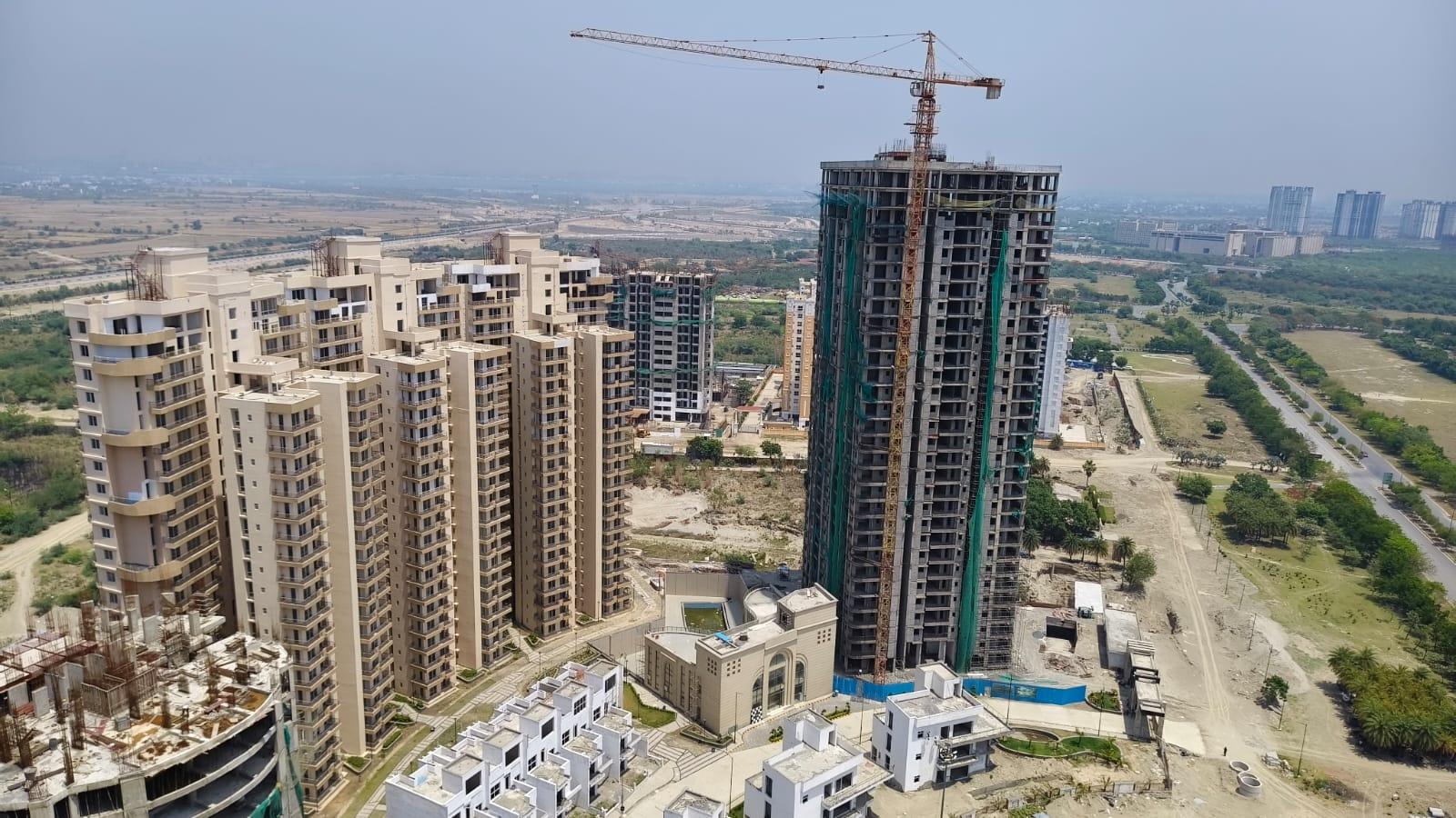 5 BHK Apartment in Omkar Alta Monte  Malad East, Mumbai