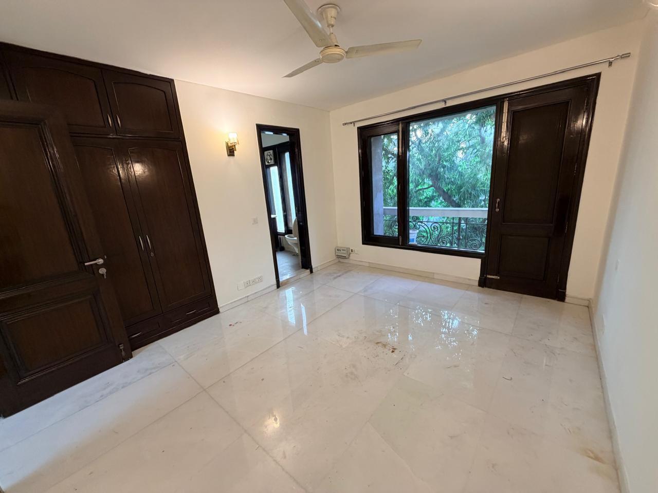 5 BHK Apartment in Omkar Alta Monte  Malad East, Mumbai photo 8