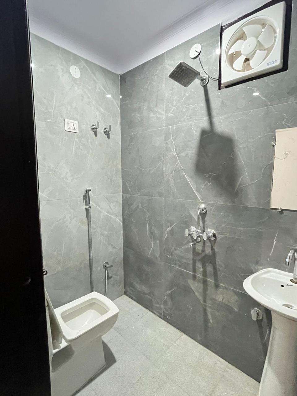 2 BHK Apartment in Crystal Prime Meridian Ghatkopar, Mumbai photo 6