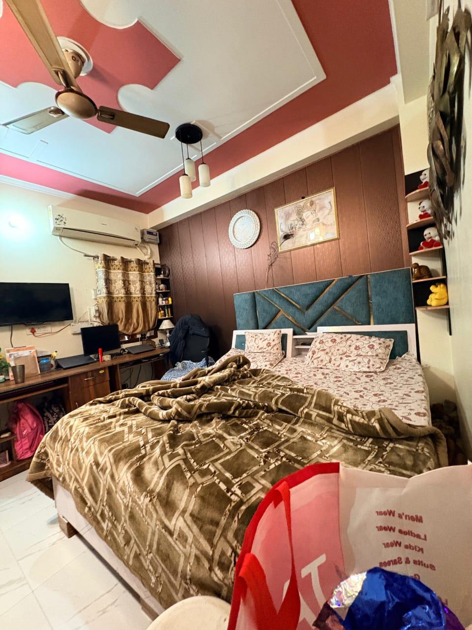 4 BHK Apartment in Yash Daivi Eterneety  Poisar, Borivali West photo 4