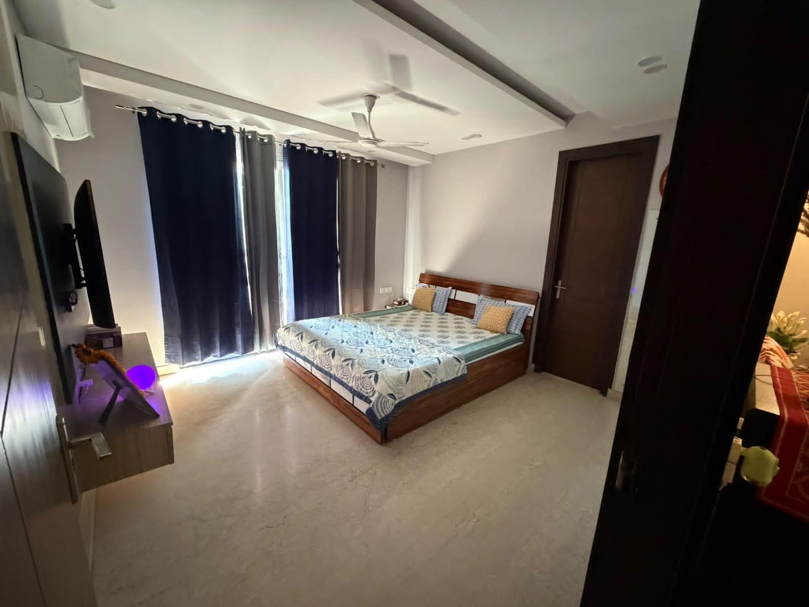 5 BHK Apartment in Kalpataru Magnus  Bandra East, Mumbai photo 5