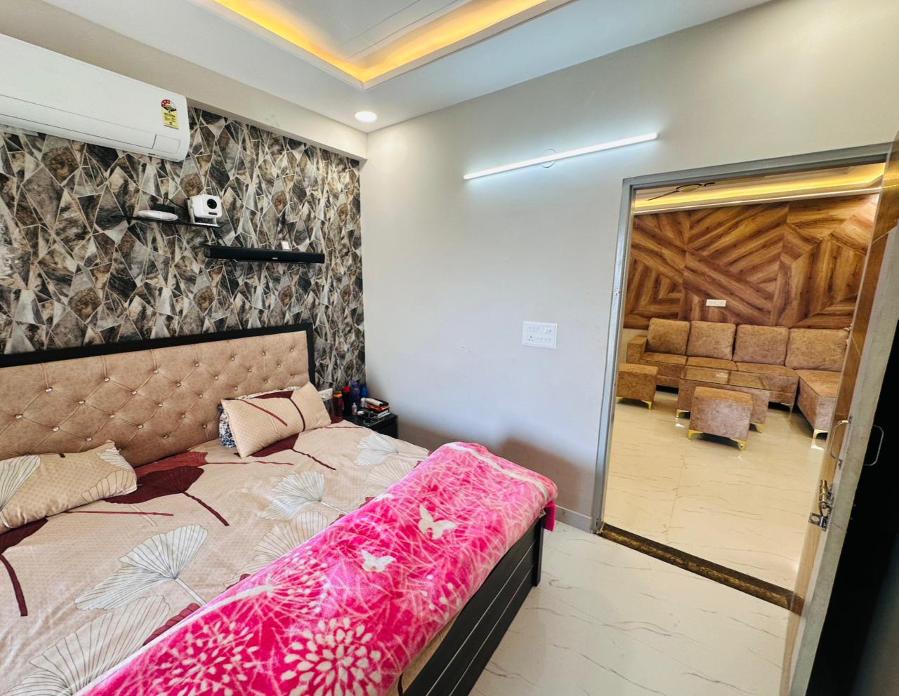 3 BHK Apartment in Rustomjee Oriana Gandhi Nagar, Bandra photo 5