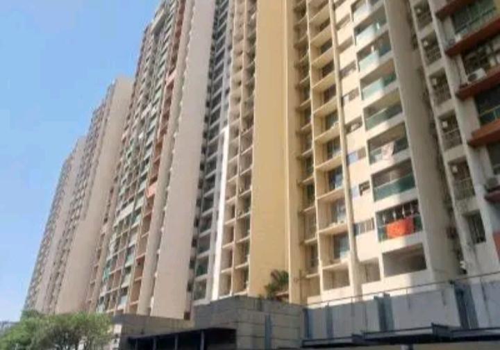 2 BHK Apartment in Sheth vasant Oasis Marol mumbai  photo 4