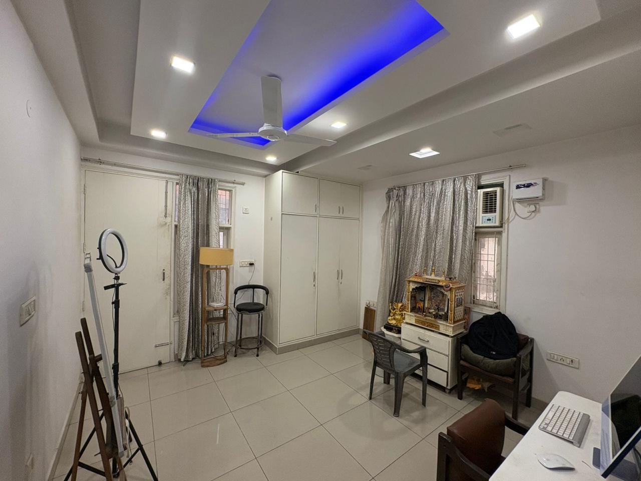4BHK
