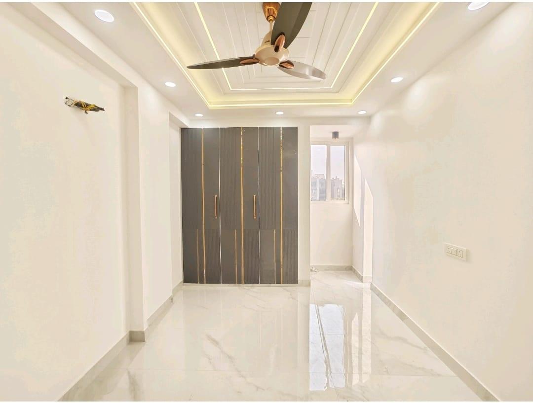 3 BHK Apartment in Aastha kunj apartment sector- 3, dwarka delhi - View 2