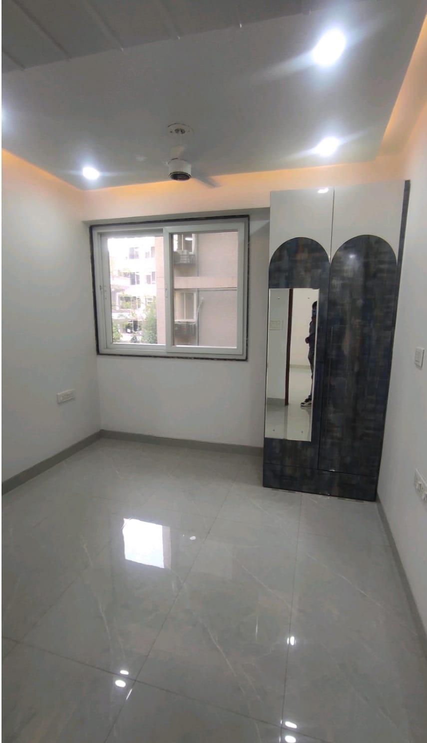 4 BHK Apartment in Neelachal apartment sector- 4 dwarka delhi - View 2