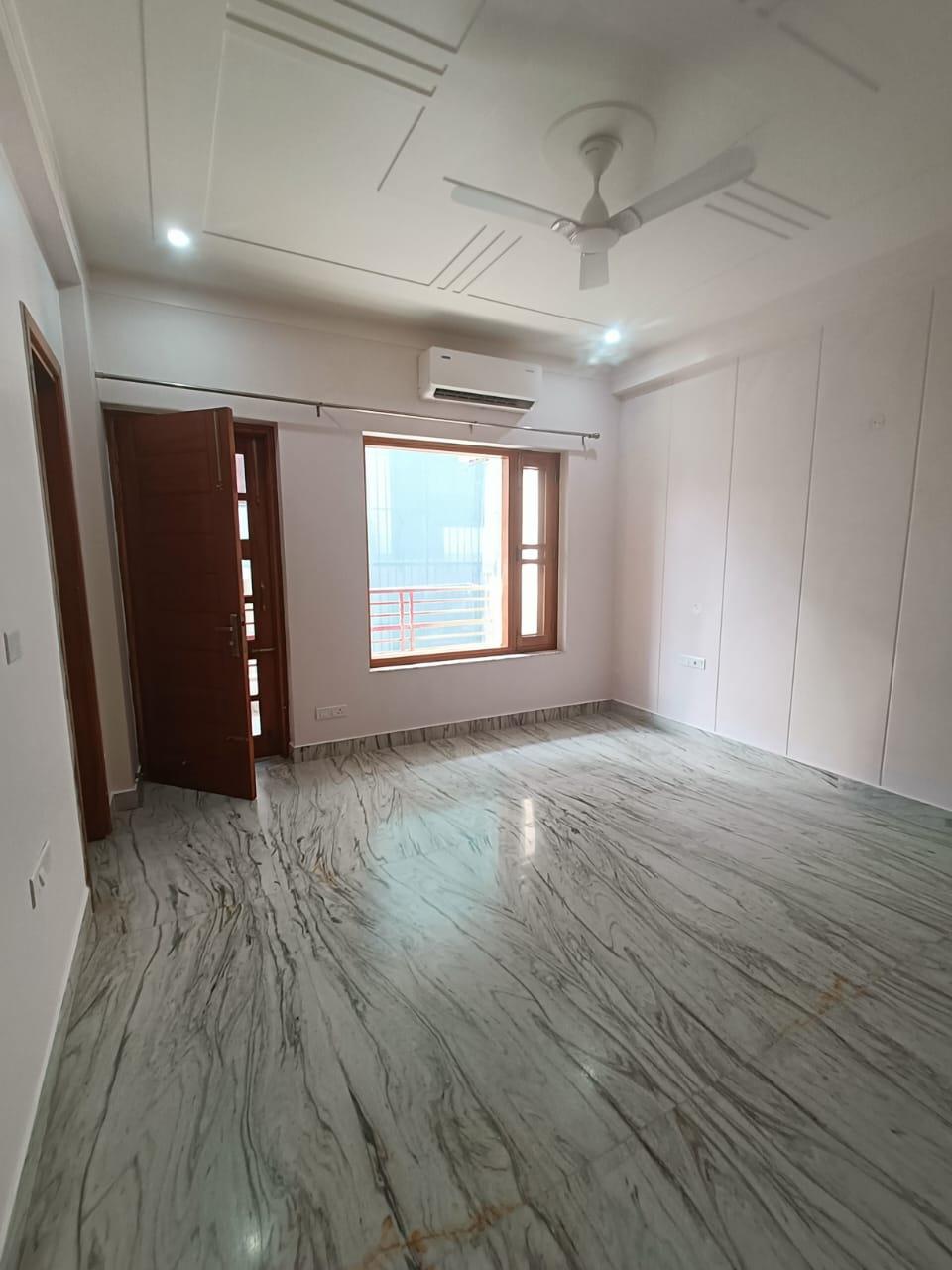 4 BHK Apartment in Piramal Aranya Byculla, Mumbai - View 2