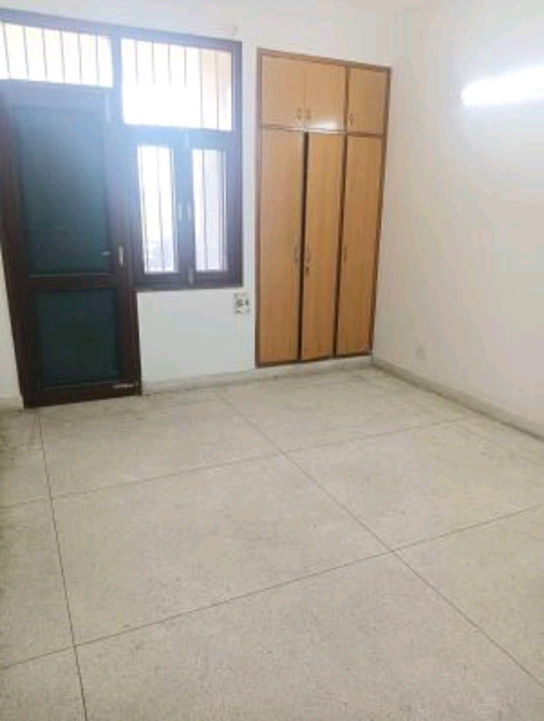 4 BHK Apartment in Jawahar apartment sector 5 dwarka delhi