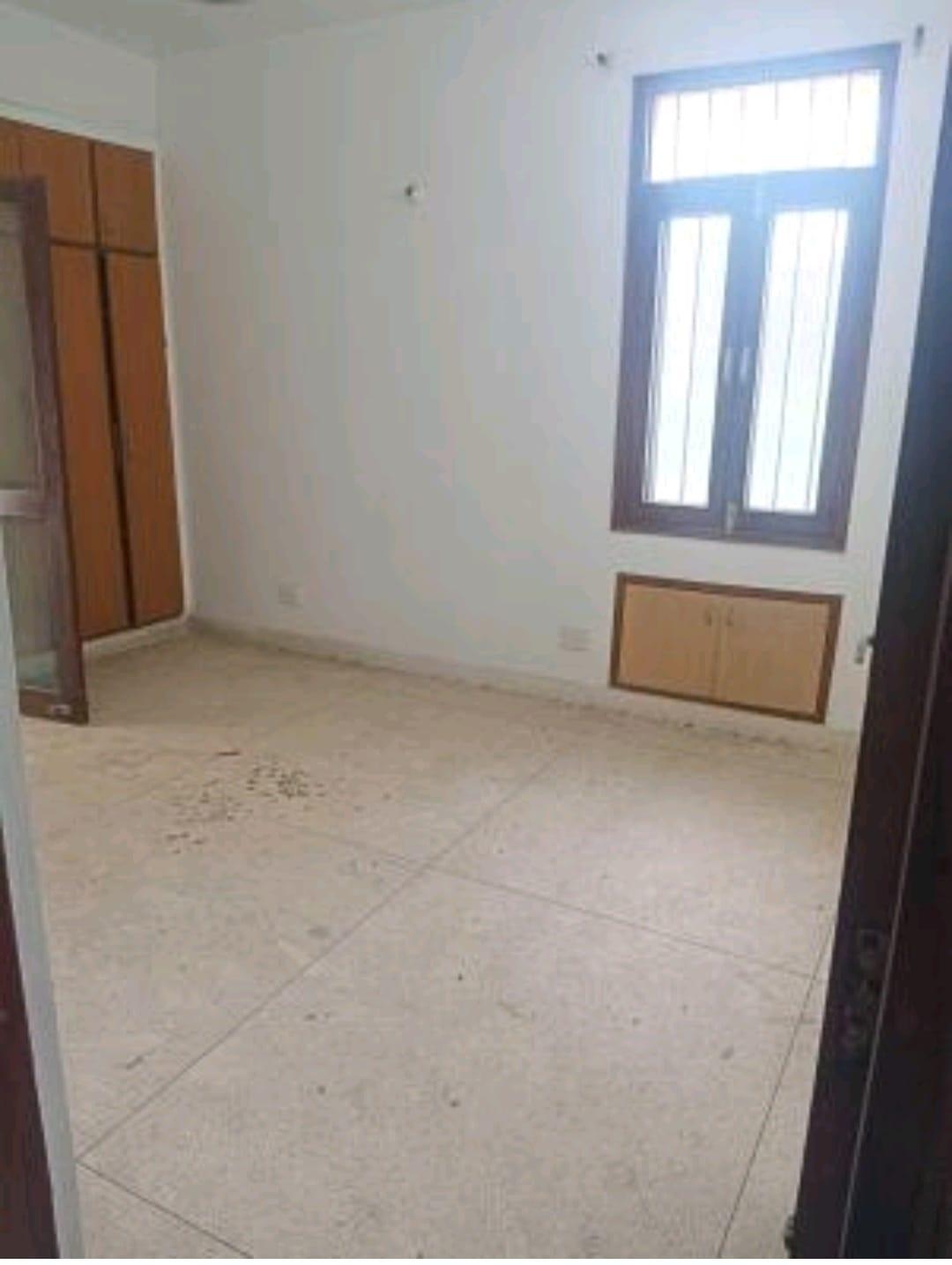 4 BHK Apartment in Jawahar apartment sector 5 dwarka delhi - View 2