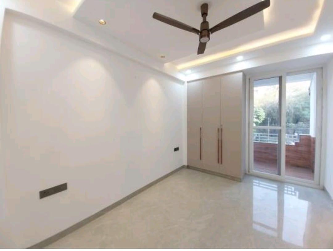 4 BHK Apartment in Param puneet apartment sector 6 dwarka delhi