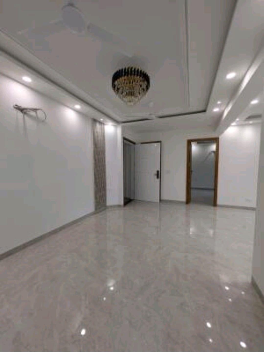 3 BHK Apartment in Param puneet apartment sector 6 dwarka delhi - View 2