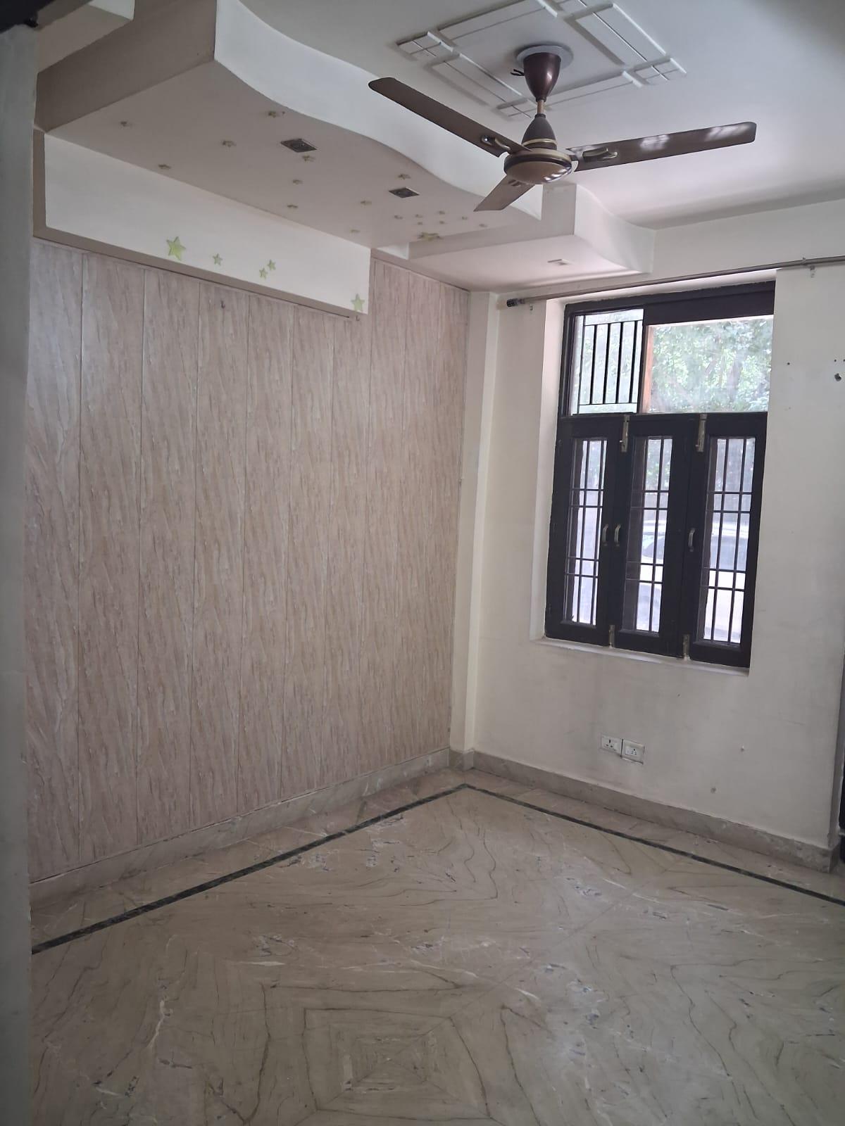 3 BHK Apartment in Ruparel Jewel Parel, Mumbai - View 2