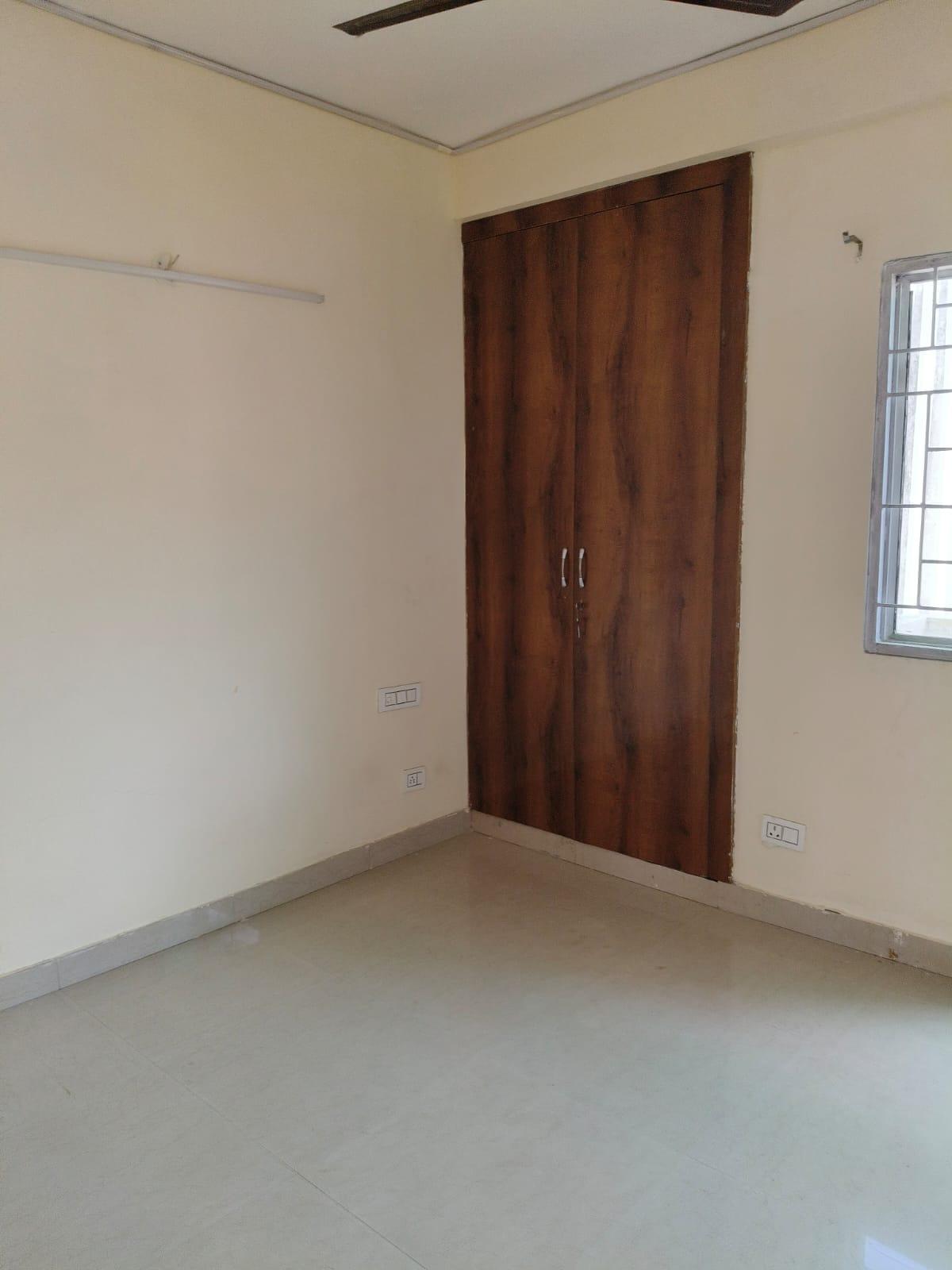 4 BHK Apartment in Puravankara Purva Estrella Andheri West, Mumbai photo 6