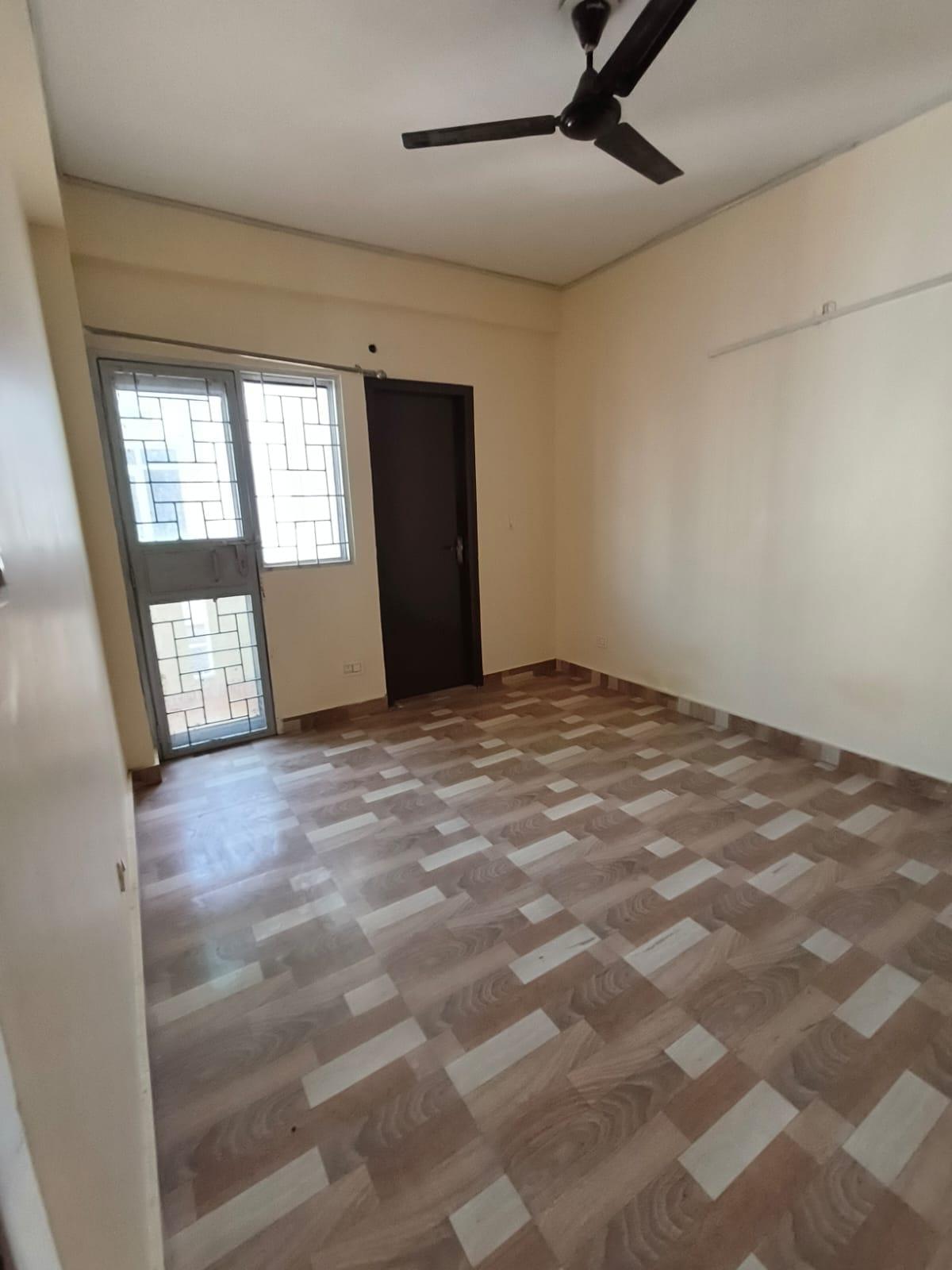 4 BHK Apartment in Puravankara Purva Estrella Andheri West, Mumbai photo 5