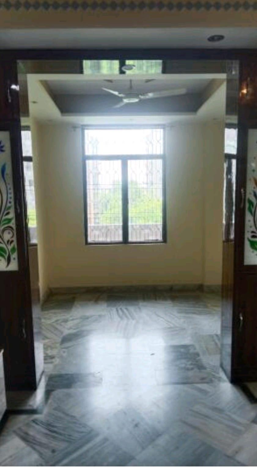 3 BHK Apartment in Daffodils apartment sector 6 dwarka delhi - View 2
