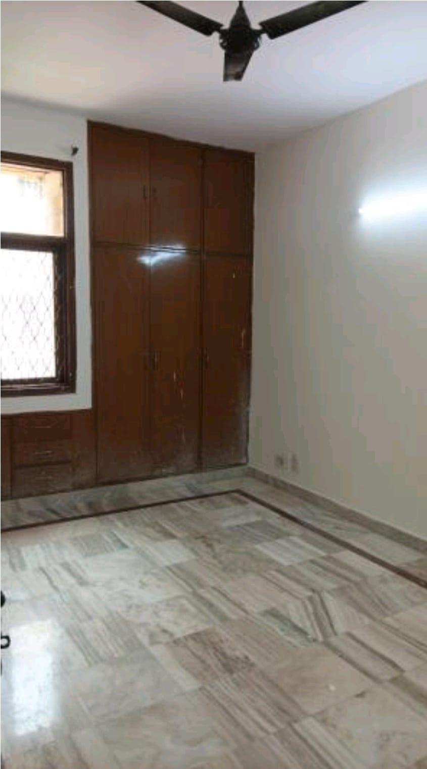 3 BHK Apartment in Shree balaji apartment sector 6 dwarka delhi