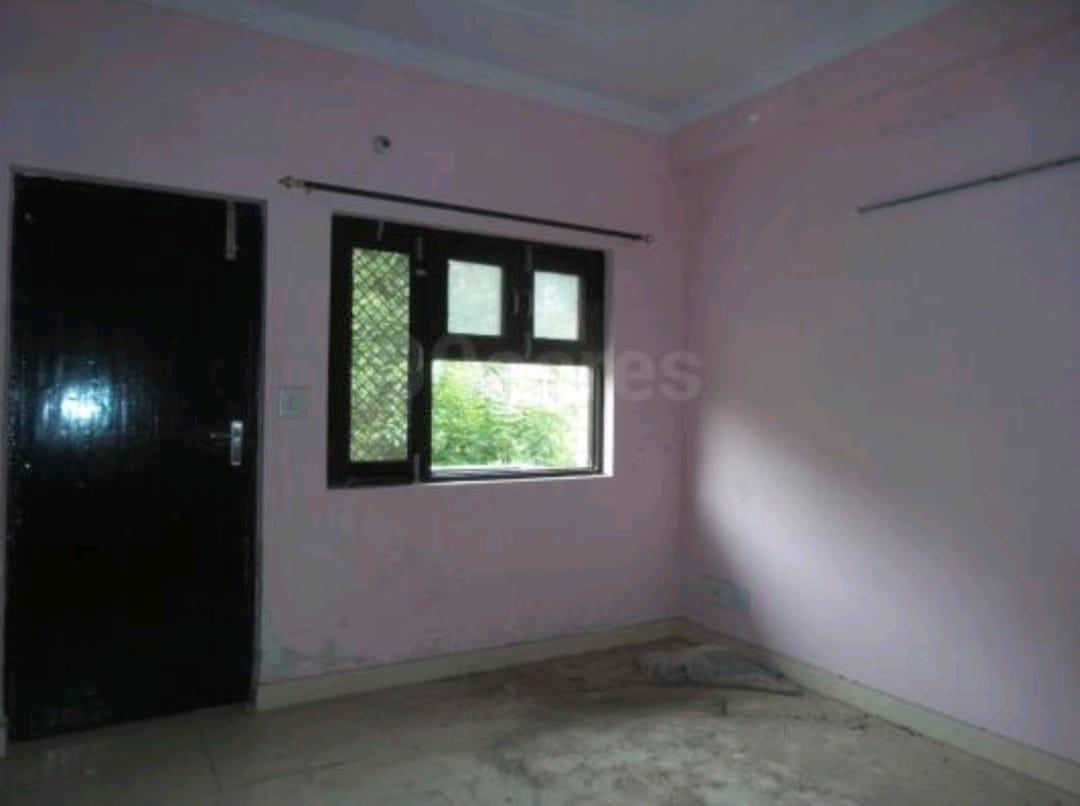 4 BHK Apartment in Adarsh arya apartment sector 6 dwarka delhi