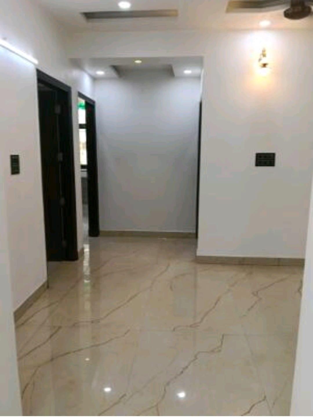 4 BHK Apartment in Guru apartment sector 6 dwarka delhi - View 2