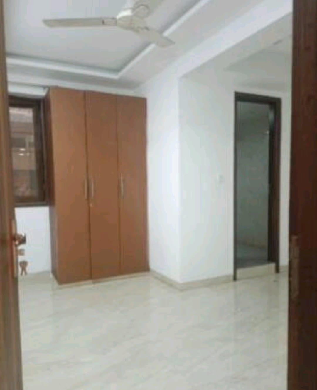 4 BHK Apartment in Diamond square apartment sector 6 dwarka delhi - View 2