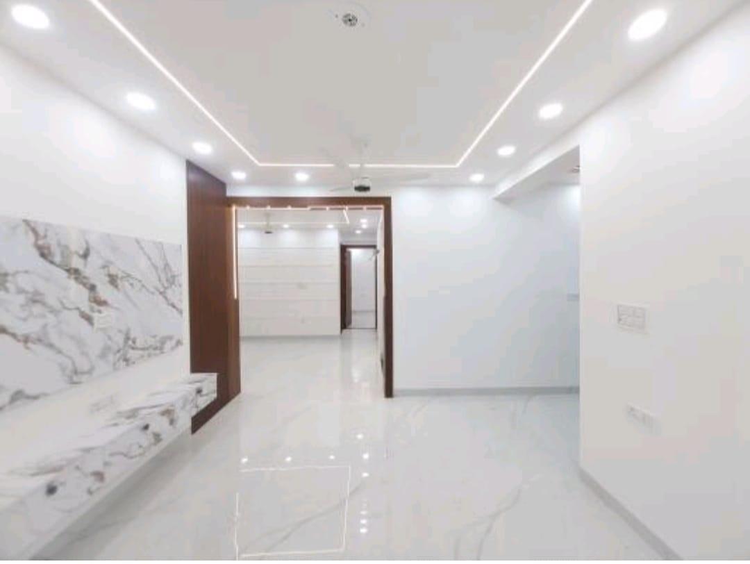 4 BHK Apartment in Shubh laxmi apartment sector 6 dwarka delhi - View 2