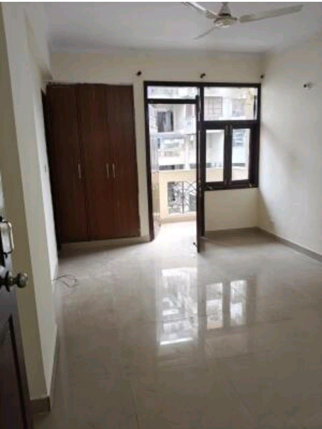 3 BHK Apartment in Surya apartment sector 6 dwarka delhi - View 2