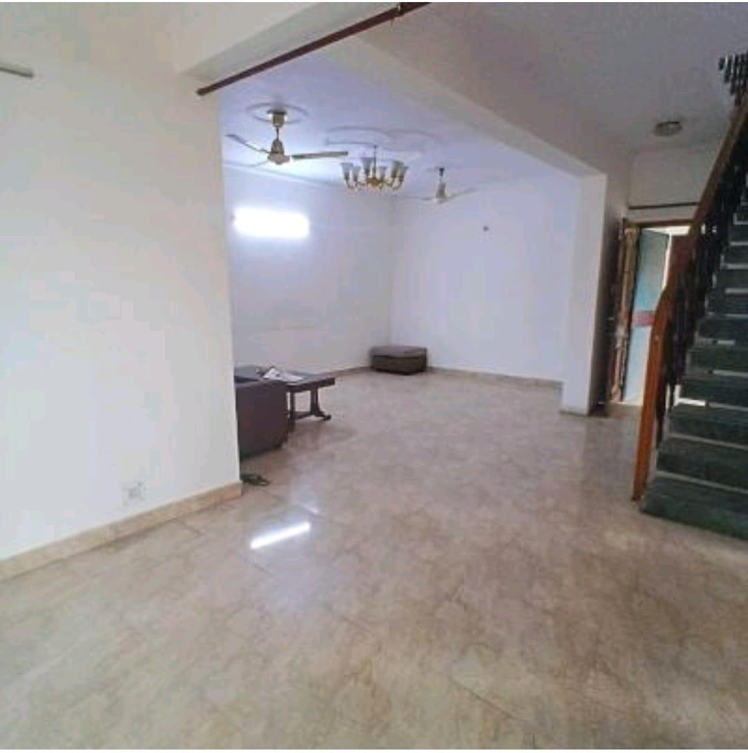 4 BHK Apartment in Som apartment sector 6 dwarka delhi