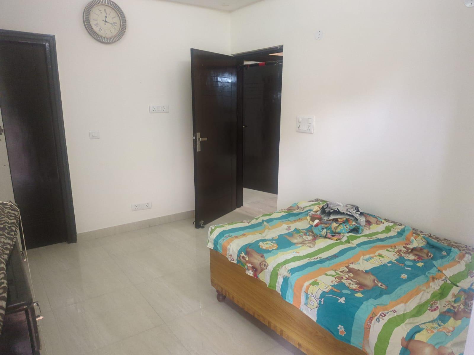 3 BHK Apartment in Chintels serenity sector 109 gurgraon photo 2