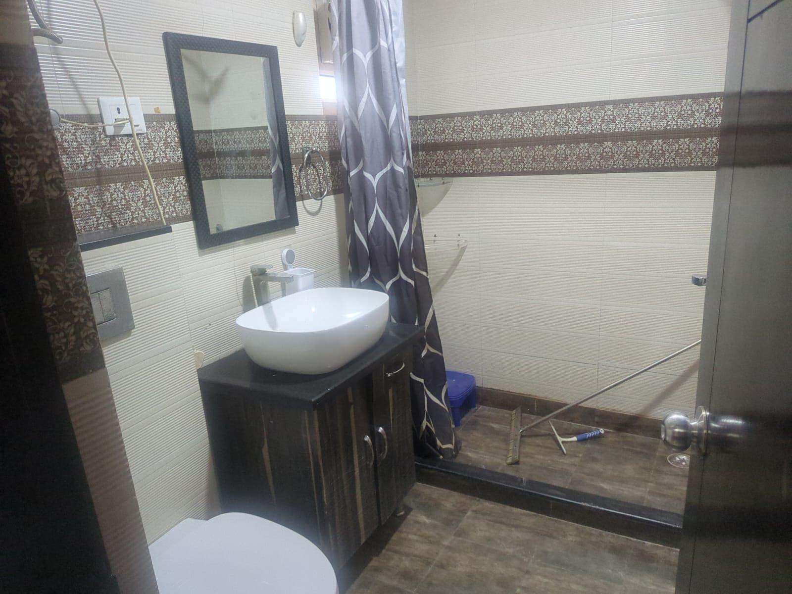 3 BHK Apartment in Chintels serenity sector 109 gurgraon photo 6