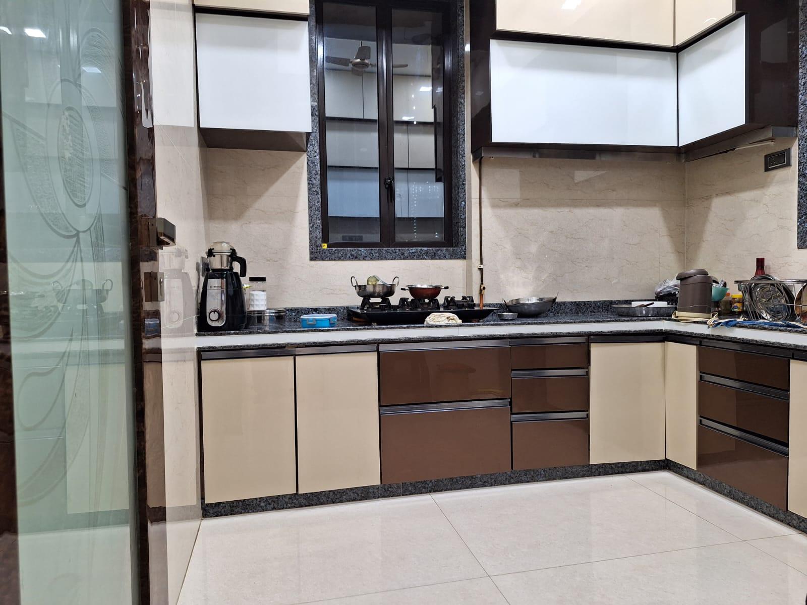 2 BHK Apartment in Metro Saraswati Square Mulund West, Mumbai photo 7
