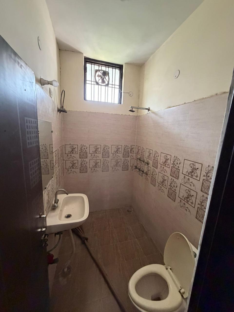 2 BHK Apartment in Meluha Goregaon East, Mumbai photo 6