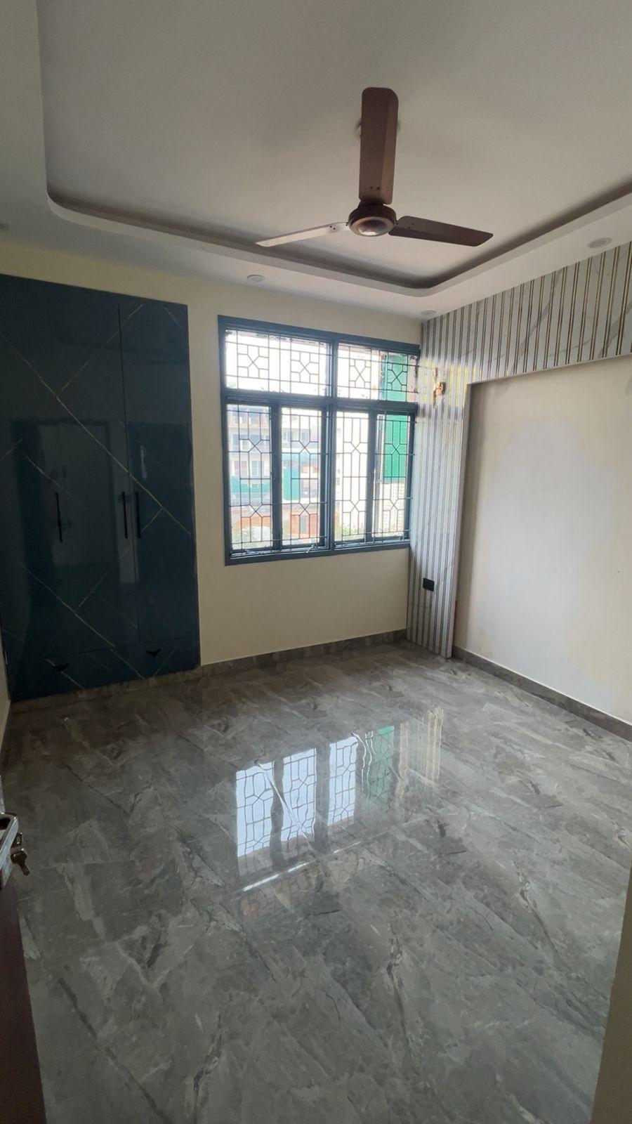 1 BHK Apartment in UK lona Jogeshwari East, Mumbai photo 4