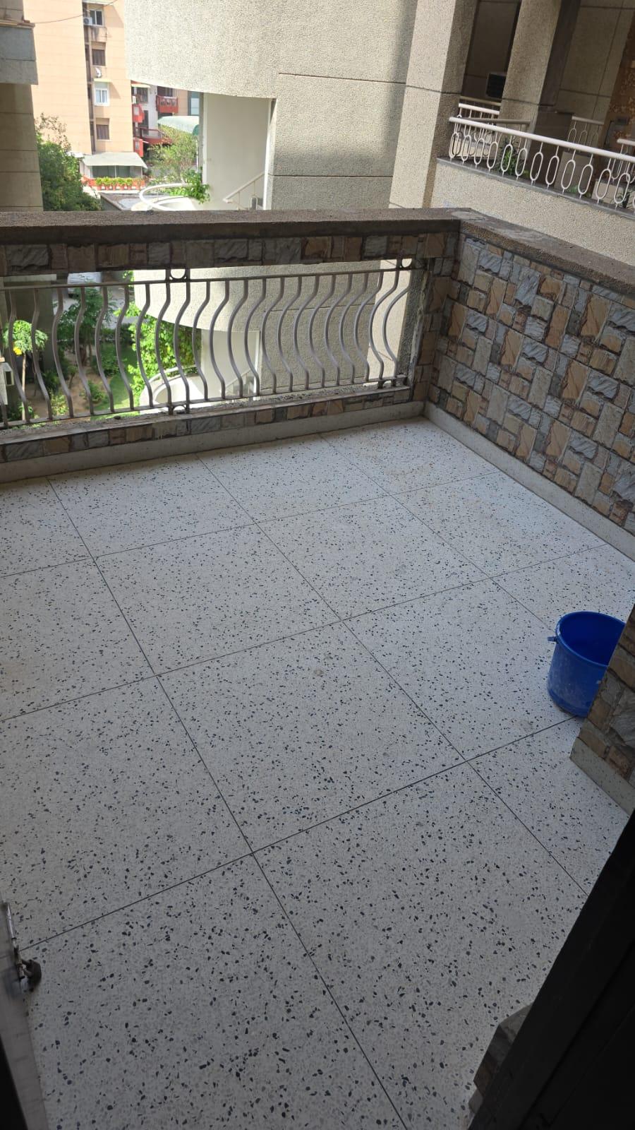 2 BHK Apartment in Vaishno Sky Malad East, Mumbai photo 5