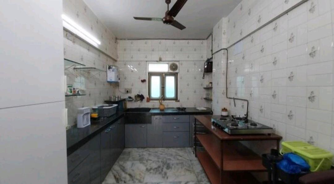 2 BHK Apartment in Ganesh Niwas Building Kandivali West, Mumbai photo 4