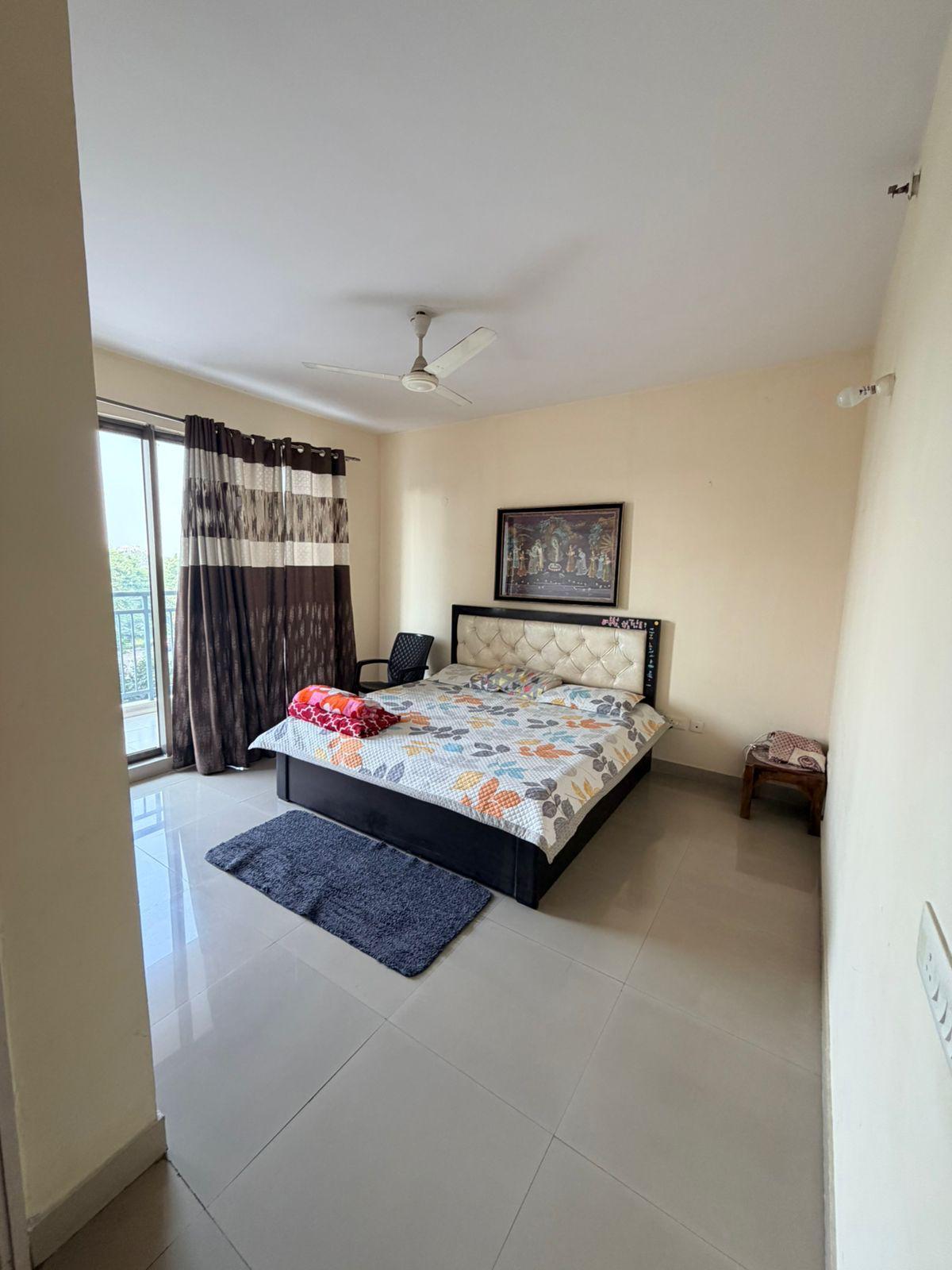 3 BHK Apartment in Yash Daivi Eterneety Poisar, Borivali West photo 3